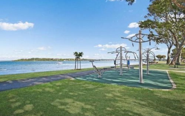 Lowset pet friendly home, with room for a boat, Palm Ave, Bongaree – Beach – Bongaree