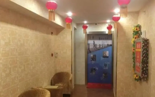 7 Days Inn Xinyang Minquan Road Minqiao Branch