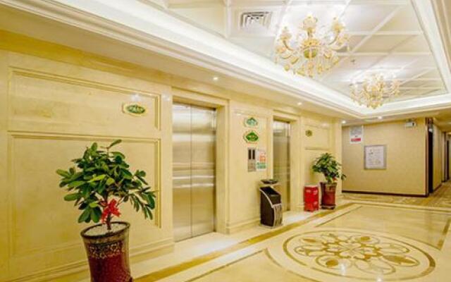 Vienna Hotel Guangdong Dongguan Tangxia South High-Speed Railway Station