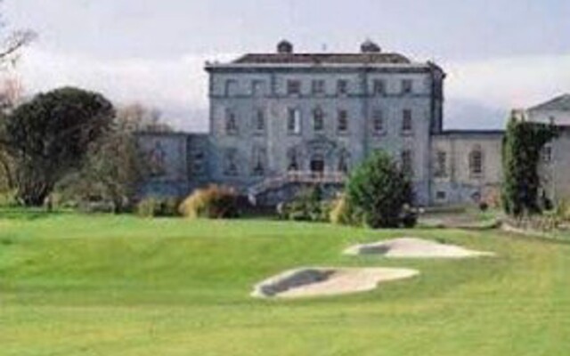 Dundrum House Hotel