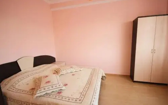 Karolina Guest House