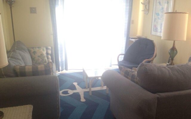 Drop Anchor - 1b 2 Bedroom Home by RedAwning