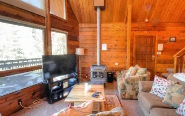 Treetops Cabin