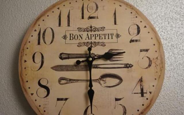 BonJour Apart