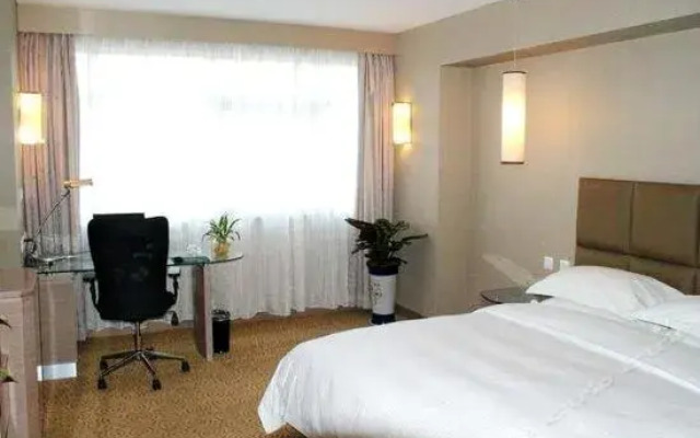 Inzone Garland Hotel