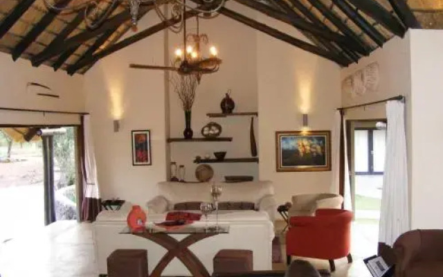 Buffalo Thorn Lodge