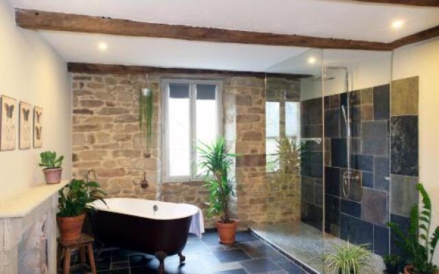 Town House In Quaint Breton Village