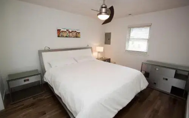 Plaza 2700 Luxury Beach Suites