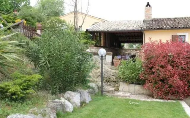 Piccola Terra Country House & Pool