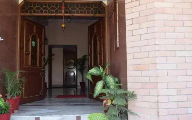 Kriss Residency