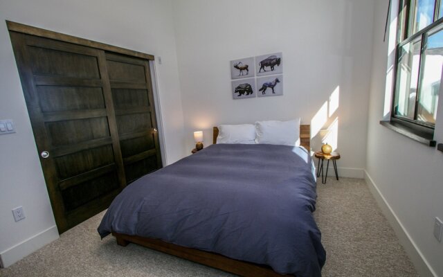 Creek#1334 - 3 Br Condo