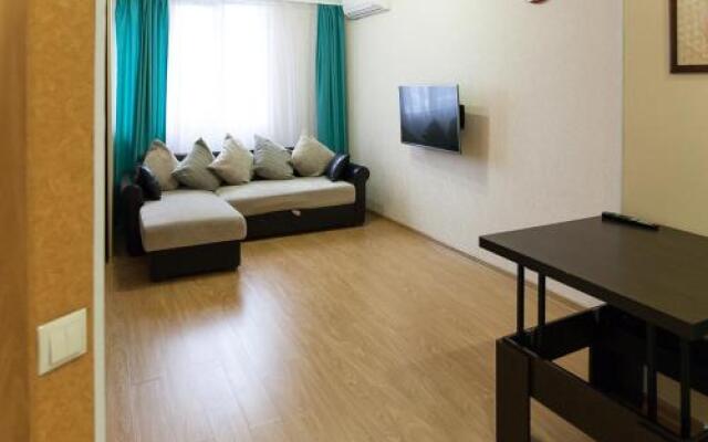 On Parallelnaya 9 Apartments