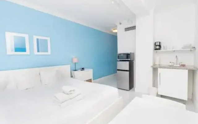 731 Studio Hollywood Beach