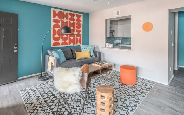 Chic 2BR Near ASU Pool by Wanderjaunt