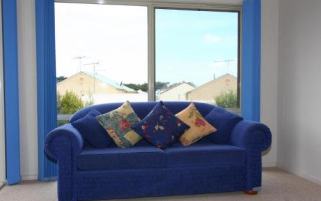Sands Quattro Holiday House – Guest Rooms – Apollo Bay