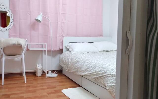 K-girl Guesthouse 2 - Caters to Women