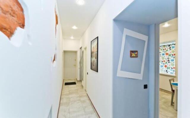 La Casa di Bury Zhukovskogo 12