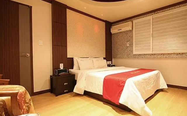 Hotel Parkway