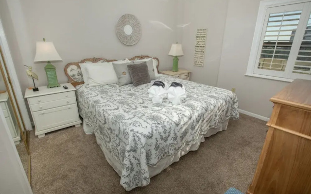 Inlet Reef 209 3 Bedroom Condo by RedAwning