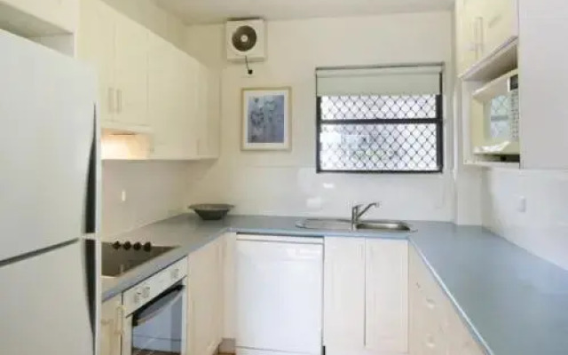 Warroo Apartments