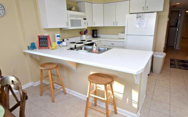 Four Winds 404 by RedAwning