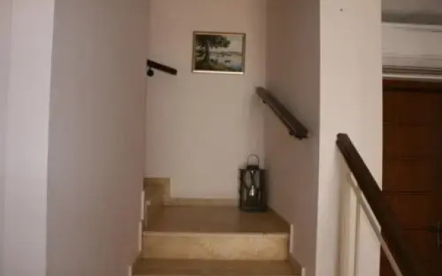 Pansion Evi