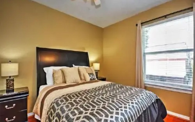 River Oak Retreat