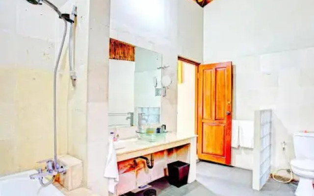 Villa Taman Rahasia
