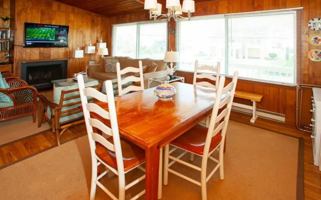 Three Knots Holiday Home