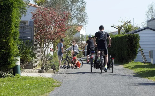 Camping Les Pérouses