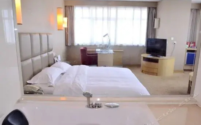 Inzone Garland Hotel