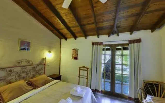 Hosteria Piedra y Camino