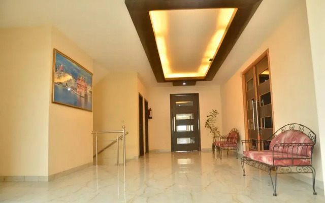 OYO 15534 Hotel Milan Palace