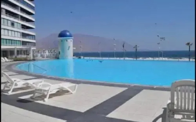 Condominio Mar Egeo, frente a la playa