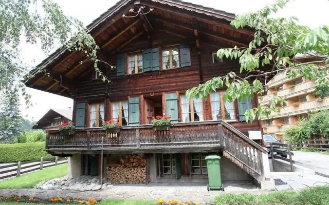 Lena, Chalet Inh 25206