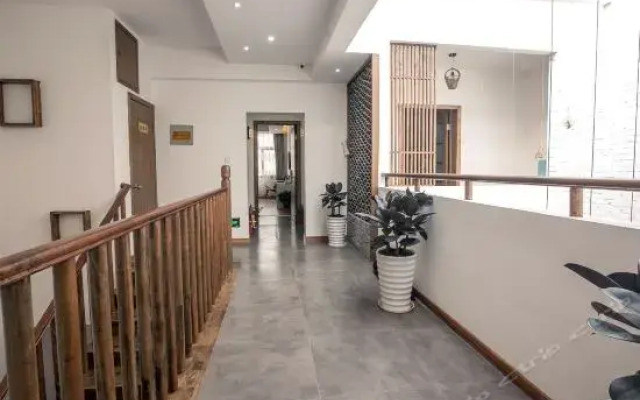 Xushe Art Design Hotel