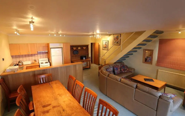 Snow Ski Apartments 28