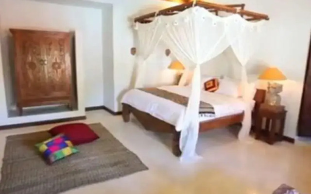 The Prabu House of Art and Villa