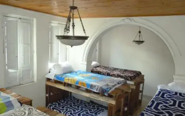 Hostal CQ Lourdes