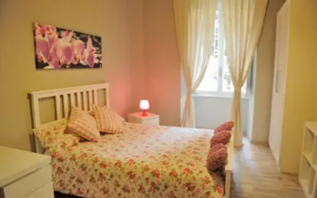 Alexia Home