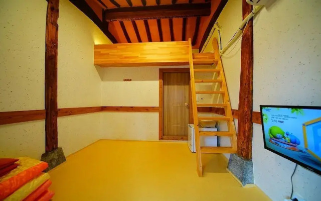 Jeonju baeknyeon hanok