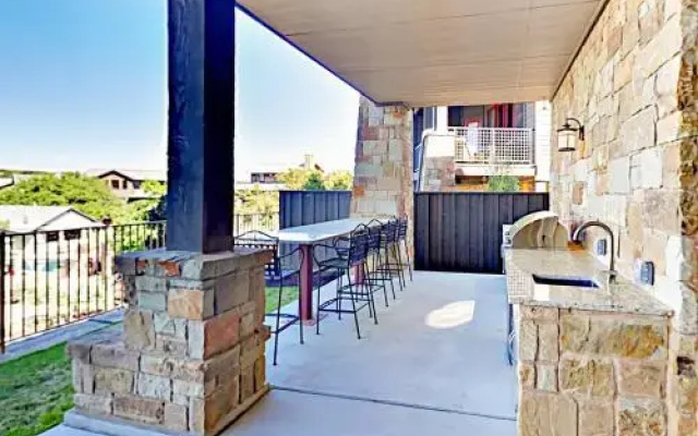 Amenities Grace Lake Travis Villa by RedAwning