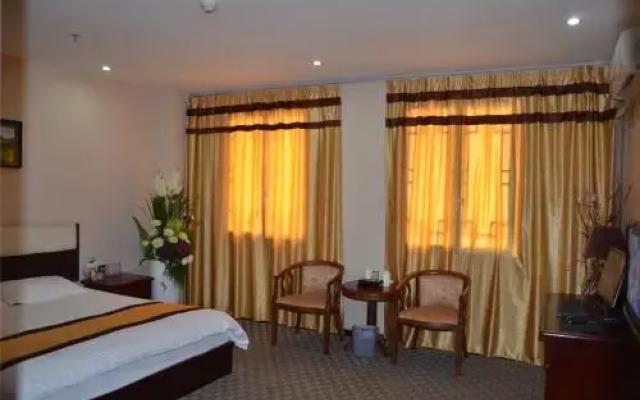 Wudangshan Yinjie Holiday Inn