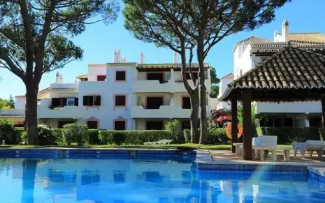 Vilamoura Apartment with Pool