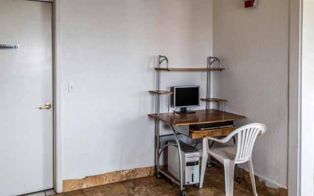 Deluxe Inn Mineral Wells