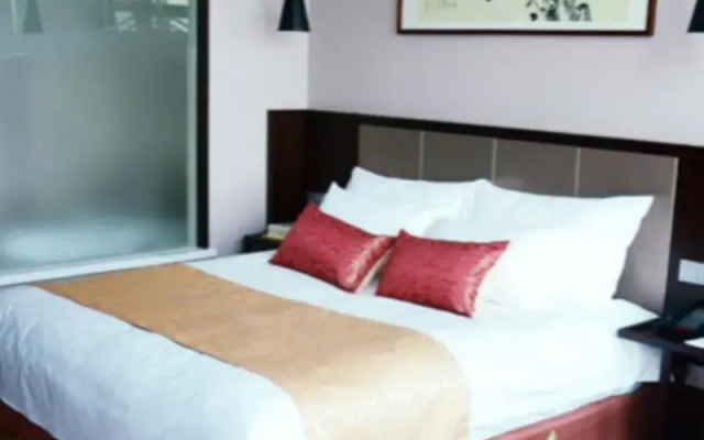 Scholars Hotel (Zhenjiang City Government Sports Exhibition Center)