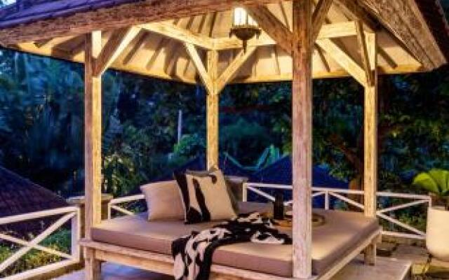 The Retreat - Contemporary Balinese Style Close to Beach