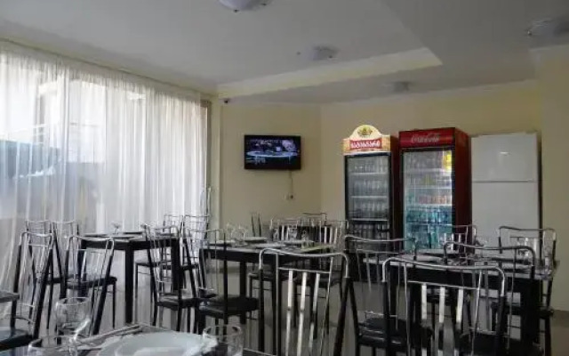 Cristal GB Hotel