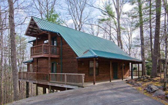 Adams Eden - 2 Br home by RedAwning