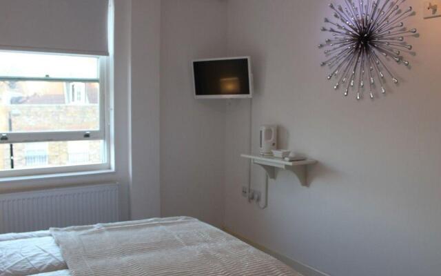 Whitechapel Deluxe Rooms